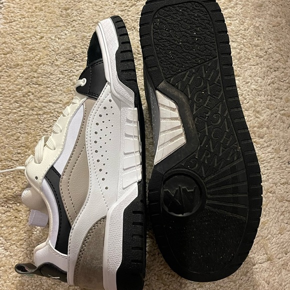 Armani exchange shoes - Picture 10 of 10